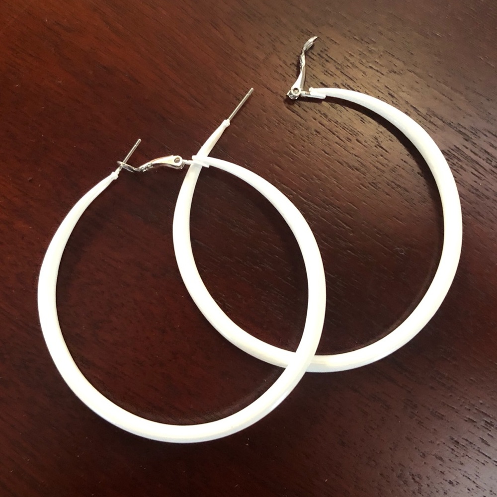 White metal hoops
